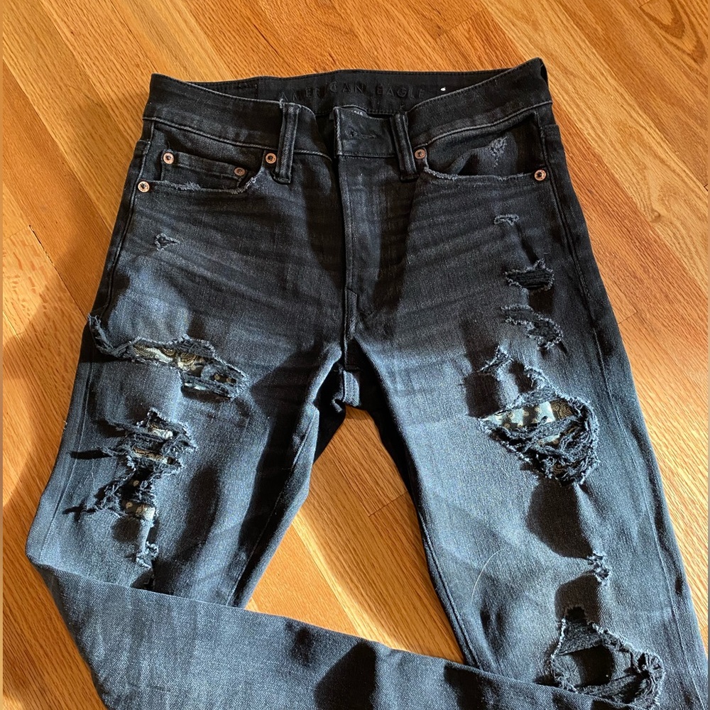 AE Airflex men’s athletic fit jeans.  Black. Size 28”x30”